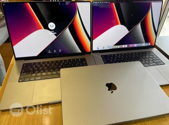 MacBook Pro 16inch 32GB 500SSD Apple M1 Max