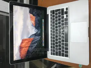 Laptop Apple MacBook Pro 8GB Intel Core 2 Quad HDD